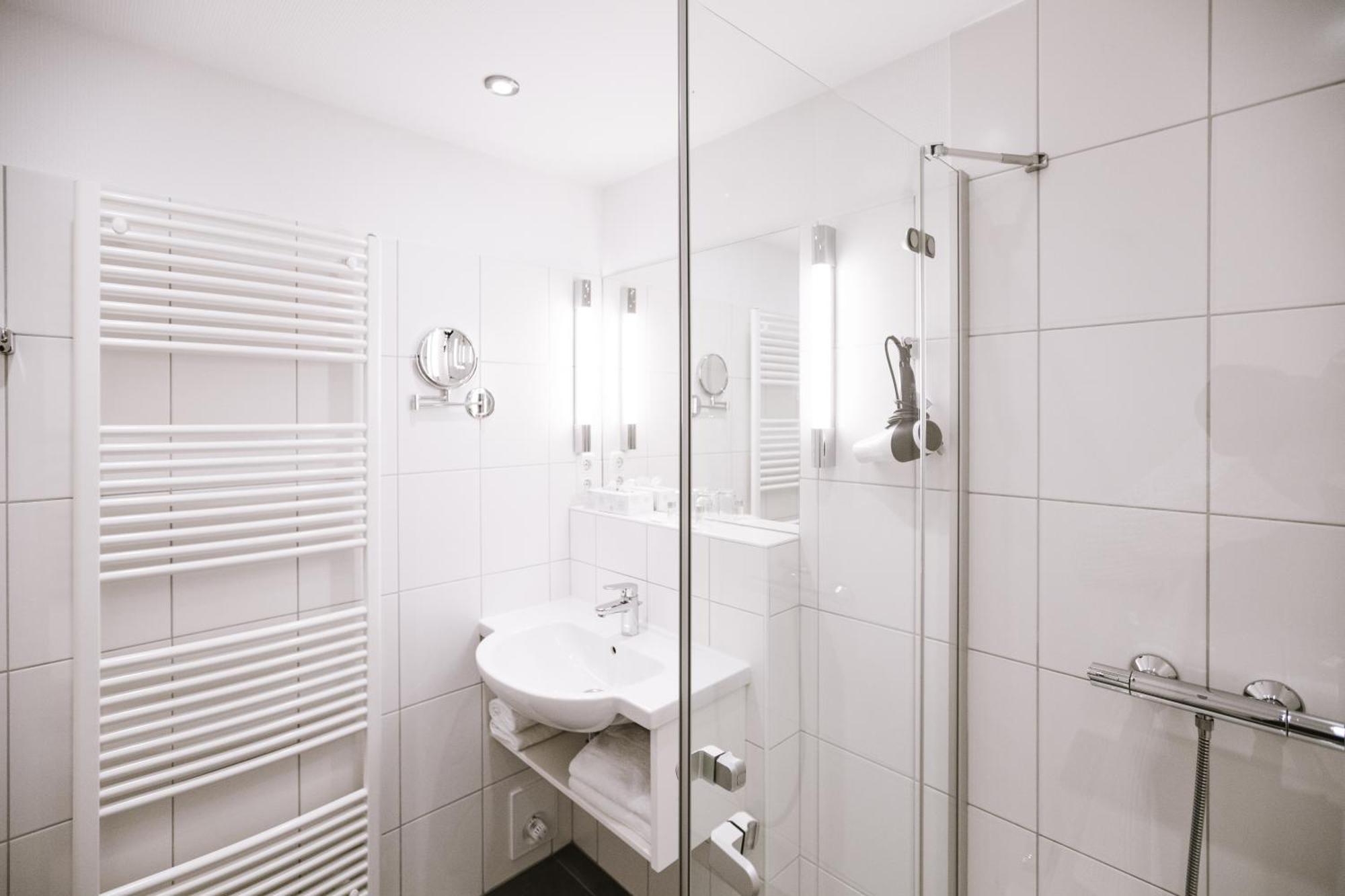 Hotel Stadt Kassel Rinteln Esterno foto